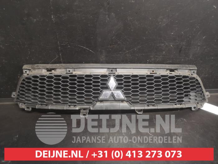 Mitsubishi Outlander Grill O738673