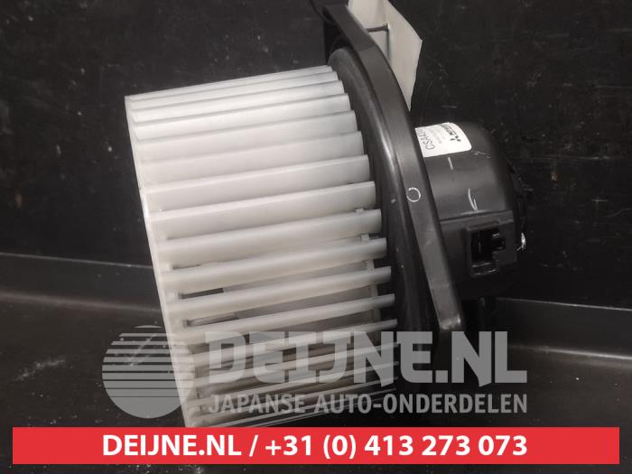 Mitsubishi Outlander Heizung Belüftungsmotor O738678