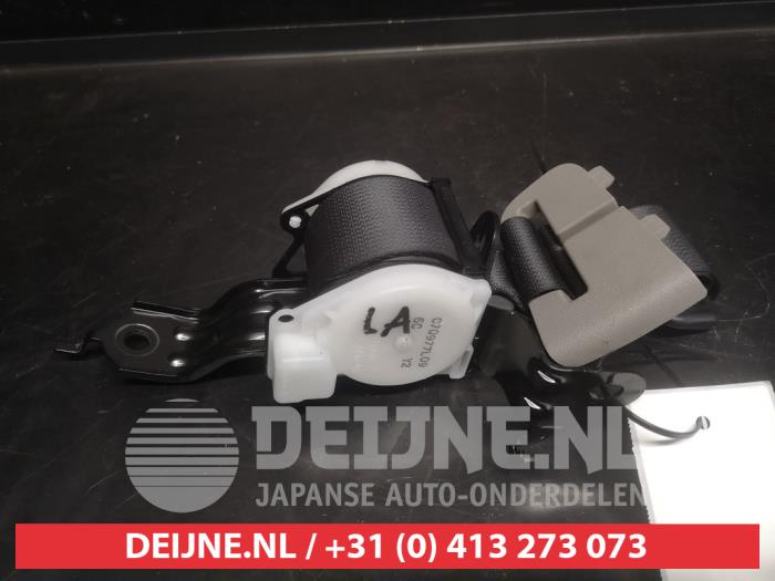 Honda Insight Rear seatbelt, left O738788