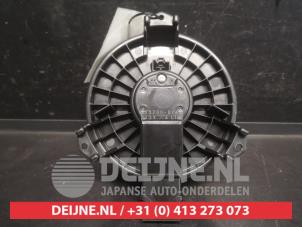 Honda Insight Heating and ventilation fan motor O738791 photo 2