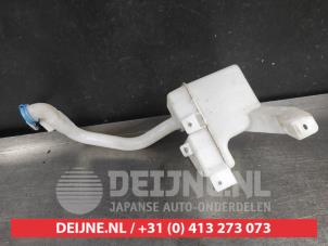 Suzuki Swift Front windscreen washer reservoir O738880 photo 2