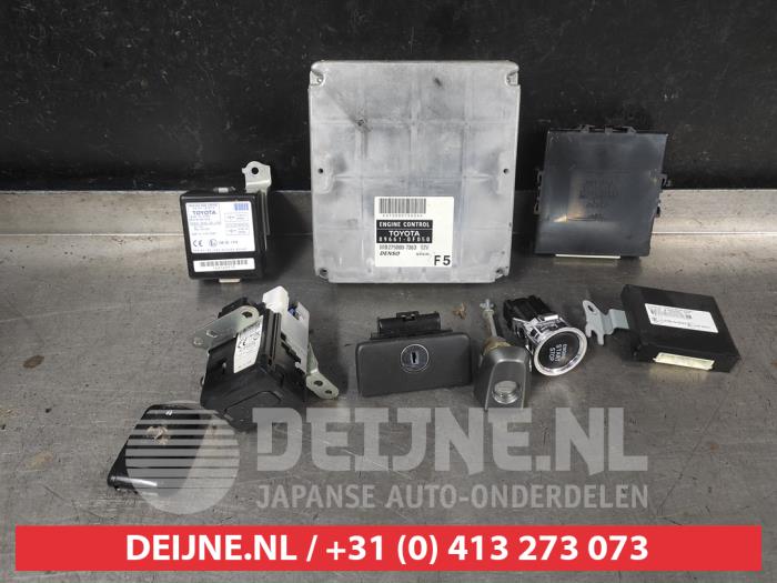 Toyota Corolla Verso Kontaktslot+Sleutel O738939