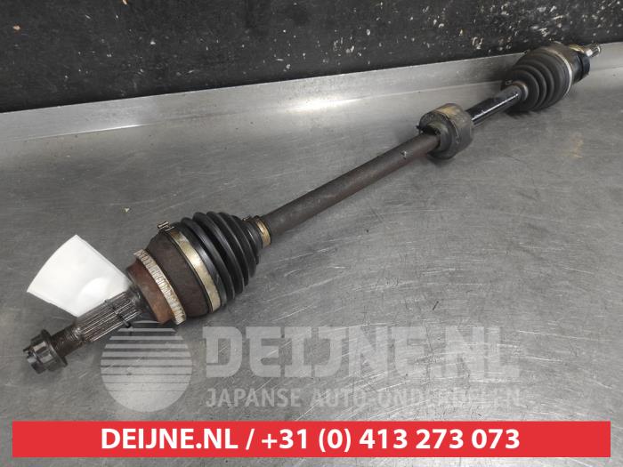 Gebruikte Steekas rechts-voor Toyota Corolla Verso (R10/11) 1.8 16V VVT-i Prijs € 100,00 Margeregeling aangeboden door V.Deijne Jap.Auto-onderdelen BV