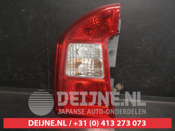 Kia Carens Achterlicht links O738989