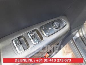 Kia Sportage Multi-functional window switch O739016 photo 3