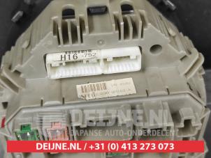 Toyota Aygo Tacho - Kombiinstrument KM O739085 foto 3