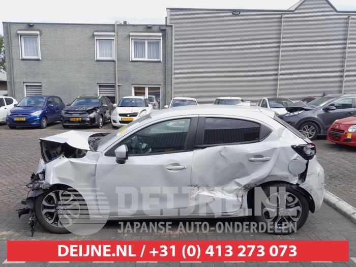 Mazda 2 Portierruit 4Deurs links-voor O739106