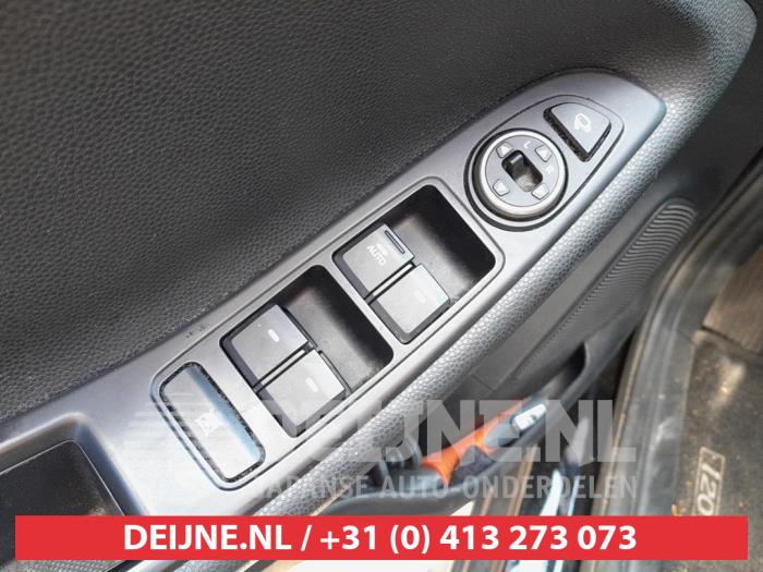 Hyundai I20 Kombischalter Fenster O739206