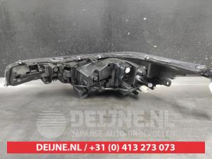 Toyota Corolla Headlight, right O739240 photo 2