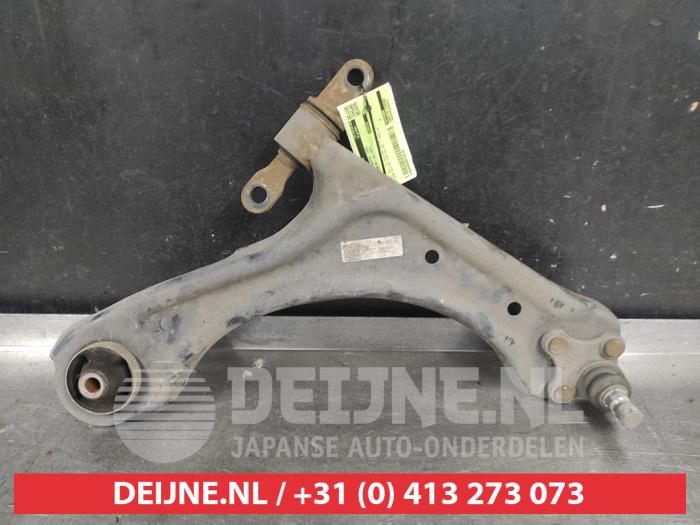 Hyundai Tucson Front lower wishbone, right O739278