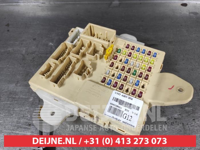 Kia Sorento Fuse box O739342