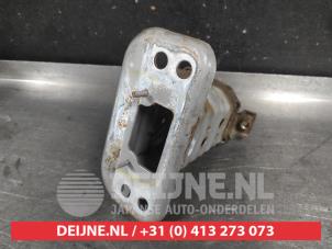 Toyota Yaris Bumpersteun rechts-voor O739387 foto 2