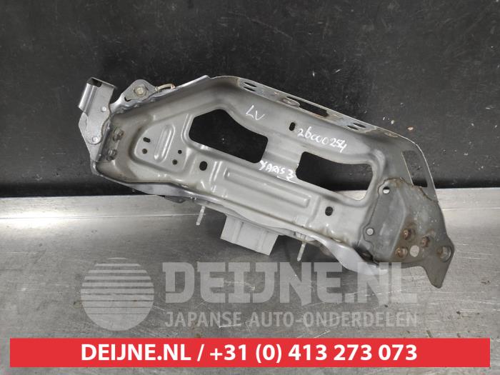 Toyota Yaris Carrosserie Hoek links-voor O739390