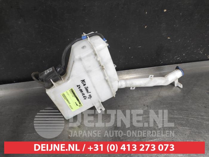 Kia Soul Front windscreen washer reservoir O739393