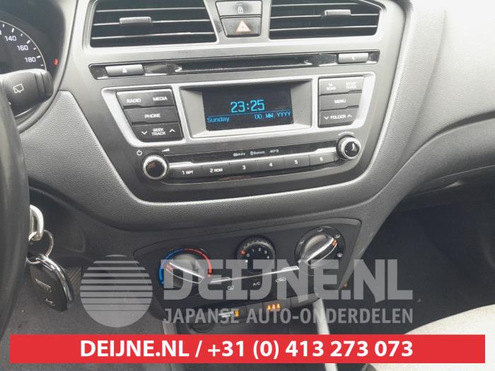 Hyundai I20 Heater control panel O739430