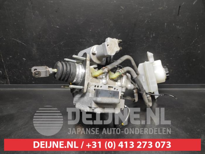 Gebruikte Rembekrachtiger Toyota Prius (ZVW3) 1.8 16V Prijs € 300,00 Margeregeling aangeboden door V.Deijne Jap.Auto-onderdelen BV