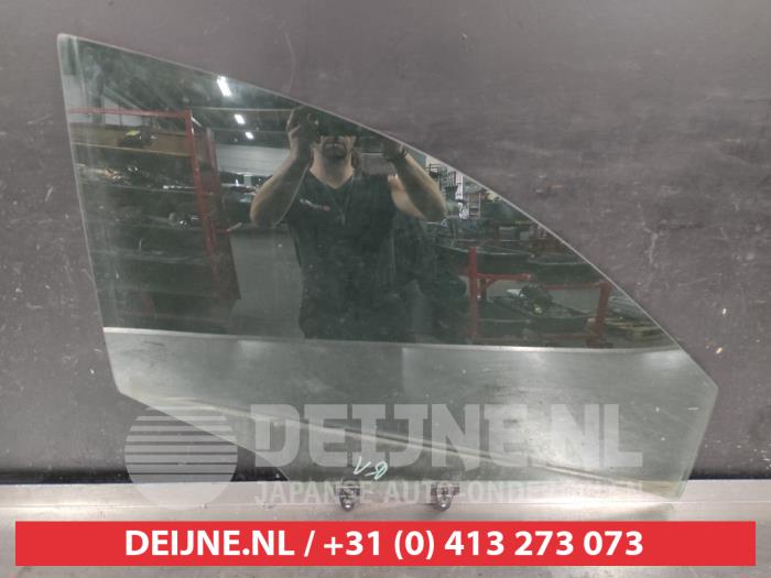 Nissan Qashqai Door window 4-door, front right O739622