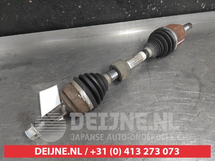 Nissan Qashqai Aandrijfas links-voor O739642