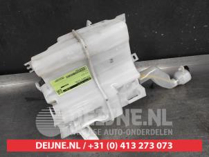 Toyota Prius Front windscreen washer reservoir O739648 photo 2