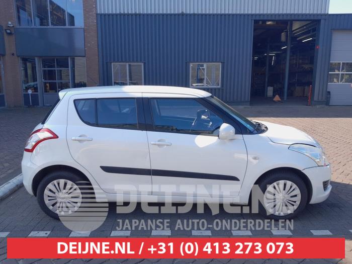 Suzuki Swift Türscheibe 4-türig rechts vorne O739692