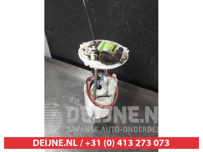 Gebruikte Tank element Pomp Mazda MX-5 (NC) 1.8i 16V Prijs op aanvraag aangeboden door V.Deijne Jap.Auto-onderdelen BV