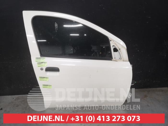 Suzuki Alto Tür 4-türig rechts vorne O739732