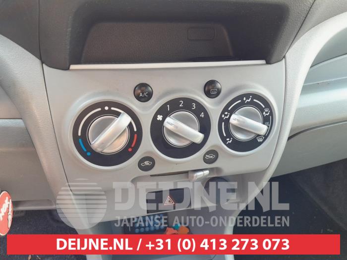 Suzuki Alto Heater control panel O739738