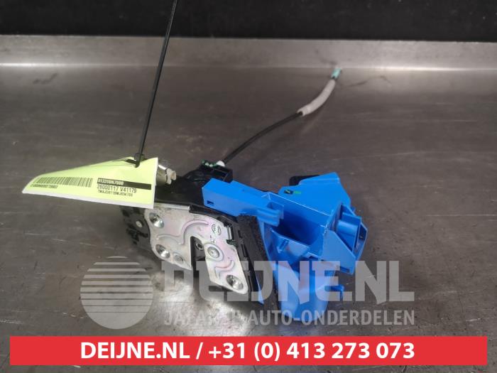 Hyundai Tucson Türschlossmechanik 4-türig links vorne O739903