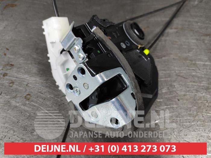 Toyota C-HR Türschlossmechanik 4-türig rechts hinten O739958