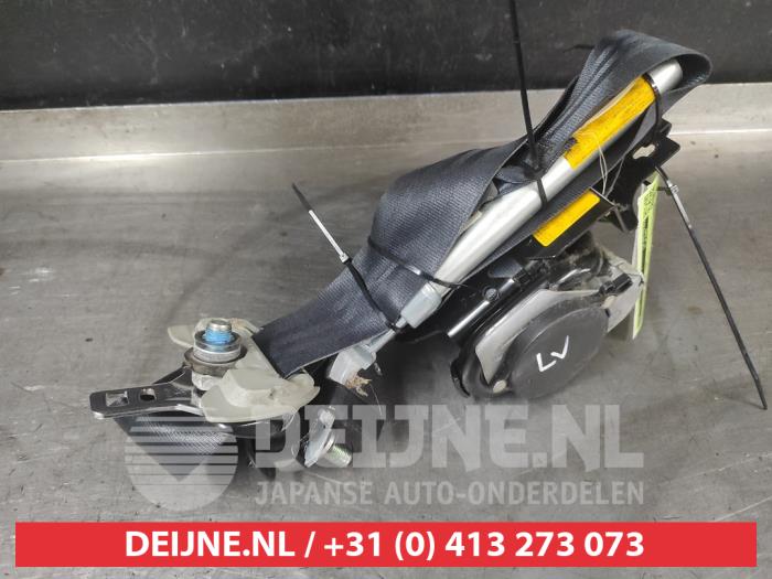 Mitsubishi Outlander Front seatbelt, left O740075