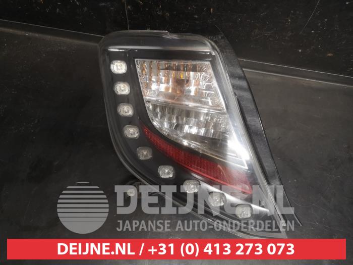 Toyota Yaris Rücklicht links O740112