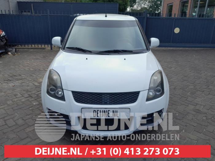 Suzuki Swift Motorhaube O740139