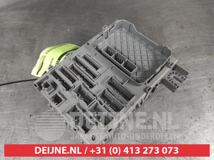 Honda FR-V Fuse box O740227