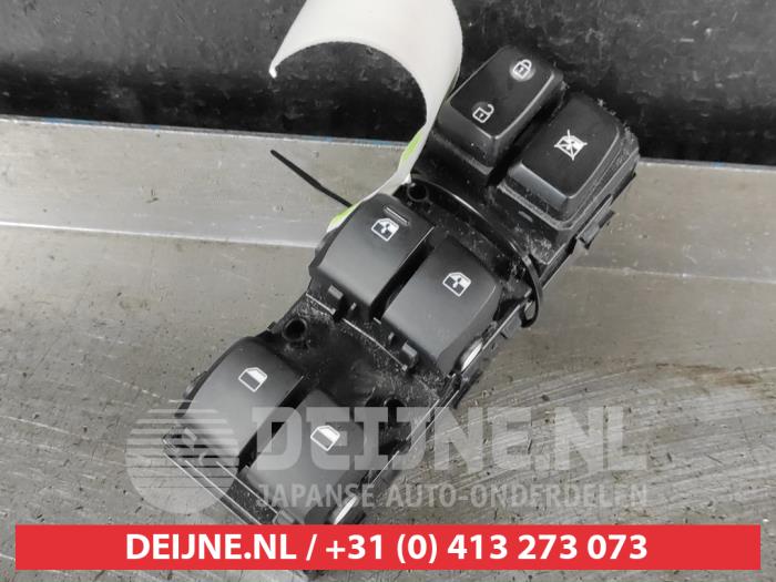Hyundai Kona Combischakelaar ramen O740264