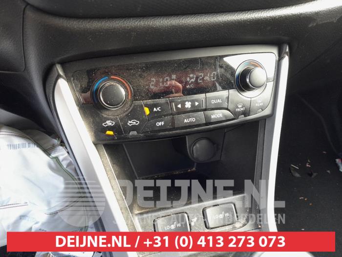 Suzuki SX-4 Kachel Bedieningspaneel O740223