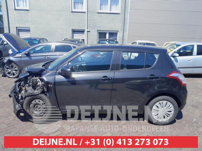 Suzuki Swift Tür 4-türig links hinten O740319