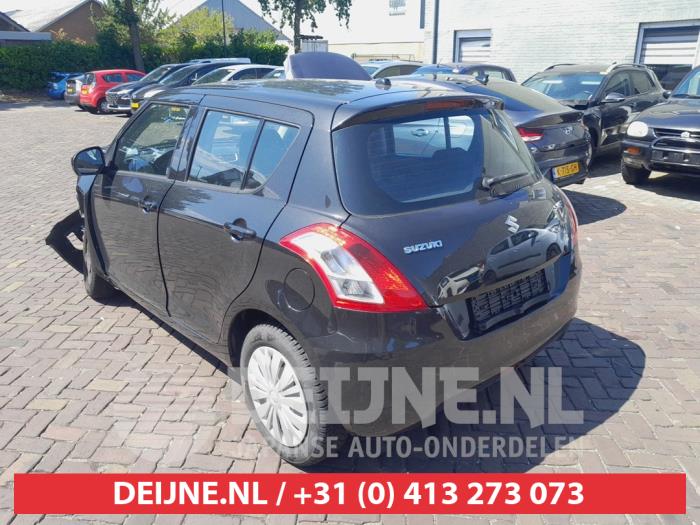 Suzuki Swift Achterlicht links O740325