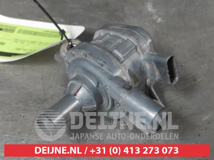 Toyota C-HR Zusätzliche Wasserpumpe O740311