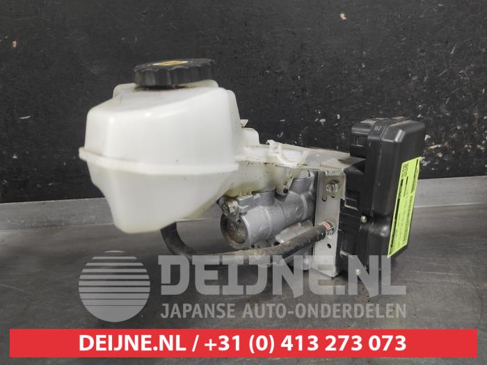 Rembol Toyota C-HR (X1,X5), 2016 2.0 16V Hybrid, SUV, Elektrisch Benzine, 1.987cc, 135kW (184pk), FWD, M20AFXS, 2019-10, MAXH10 (Gebruikt)