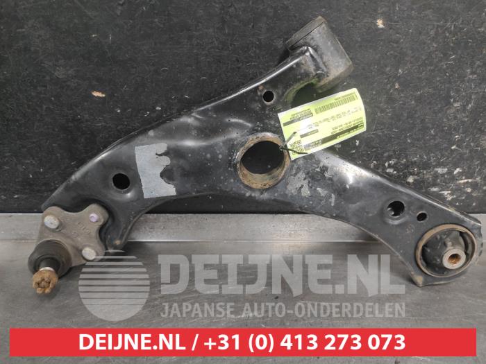 Toyota C-HR Querlenker unten links vorne O740364