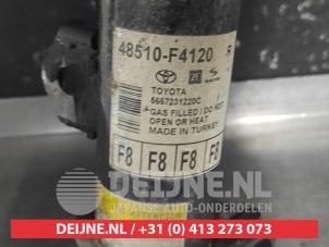 Toyota C-HR Front shock absorber rod, right O740371 photo 2