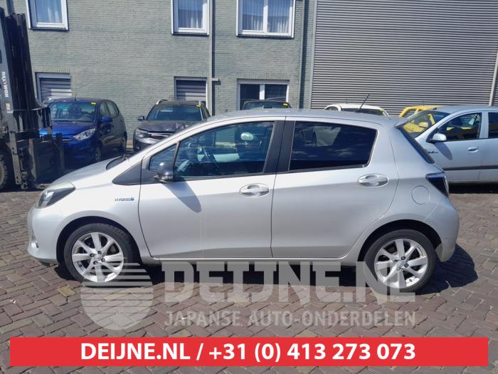Toyota Yaris Tür 4-türig links vorne O740386