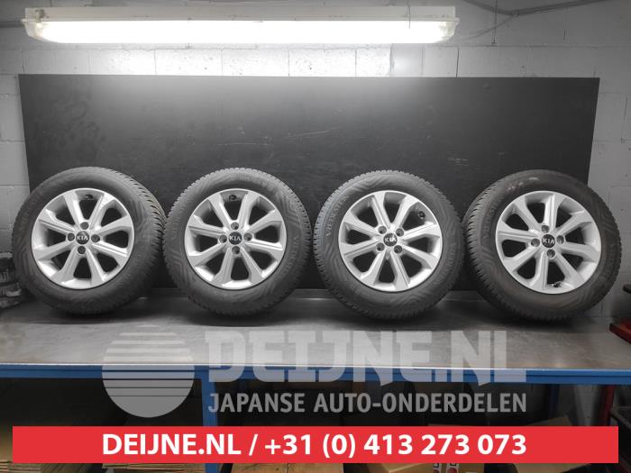 Kia Stonic Felgen Set + Reifen O740603