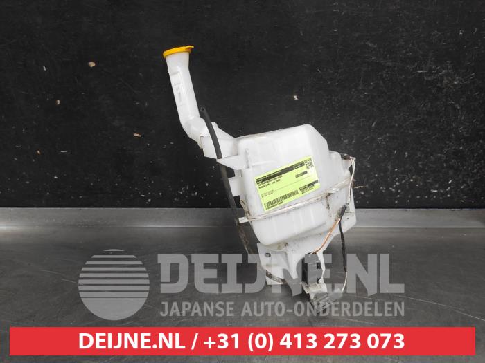 Mazda 3 Scheibensprühertank vorne O740685