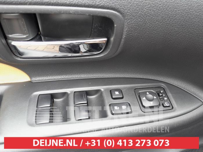 Mitsubishi Outlander Multi-functional window switch O740722
