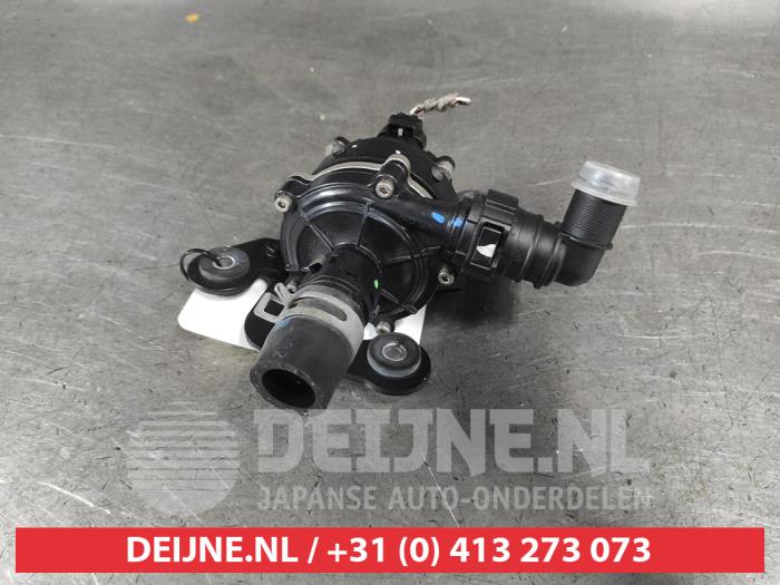 Gebruikte Extra waterpomp Hyundai Tucson (NX) 1.6 T-GDI PHEV 4x4 Prijs op aanvraag aangeboden door V.Deijne Jap.Auto-onderdelen BV