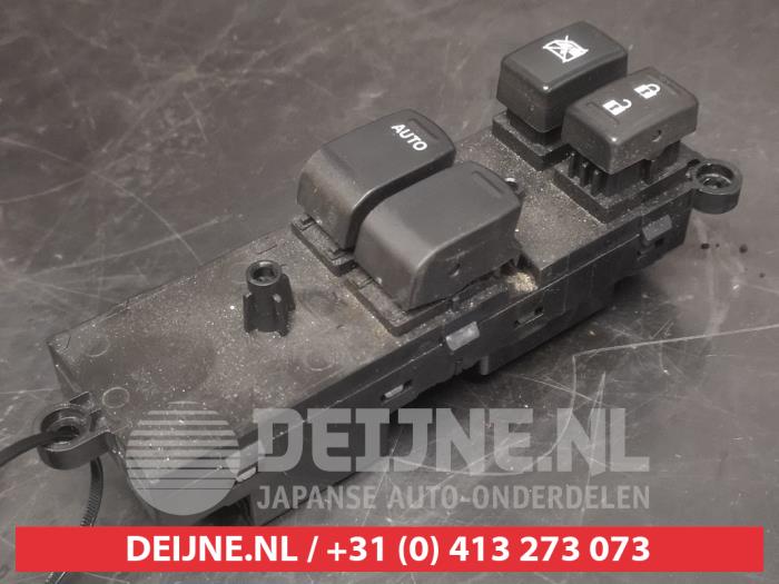 Suzuki Ignis Multi-functional window switch O740770