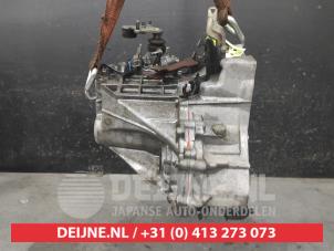 Toyota Aygo Versnellingsbak O740804 foto 2
