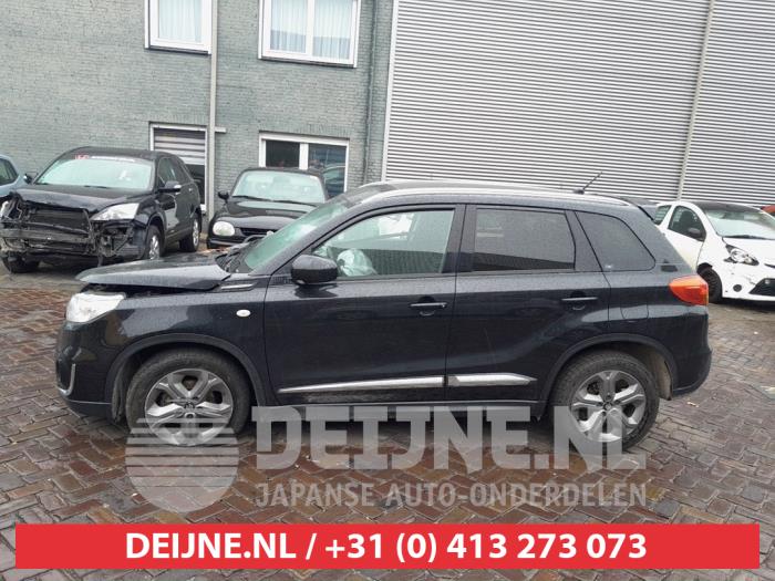 Suzuki Vitara Portier 4Deurs links-voor O740822