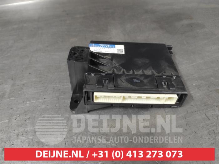 Gebruikte Kachelcomputer Toyota Prius Plus (ZVW4) 1.8 Hybrid 16V Prijs op aanvraag aangeboden door V.Deijne Jap.Auto-onderdelen BV